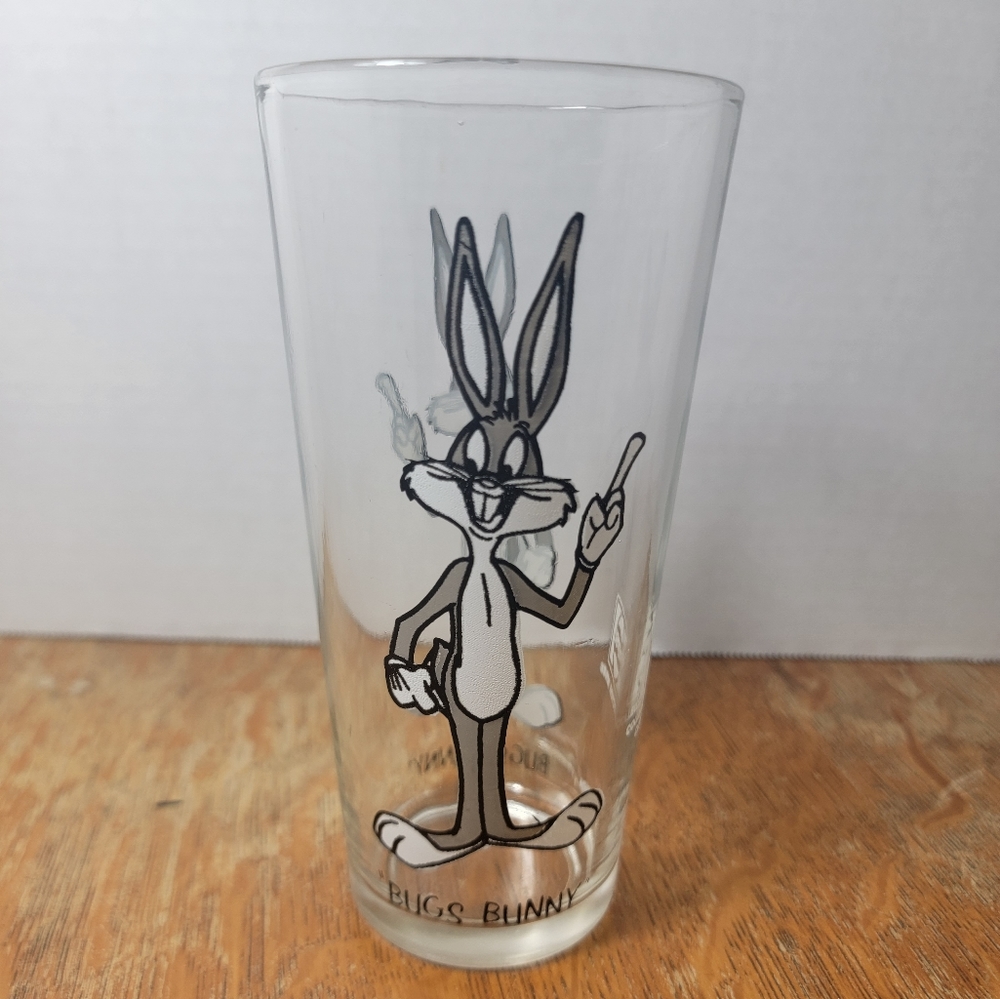 Bugs Bunny 1973 Pepsi Collector Glass